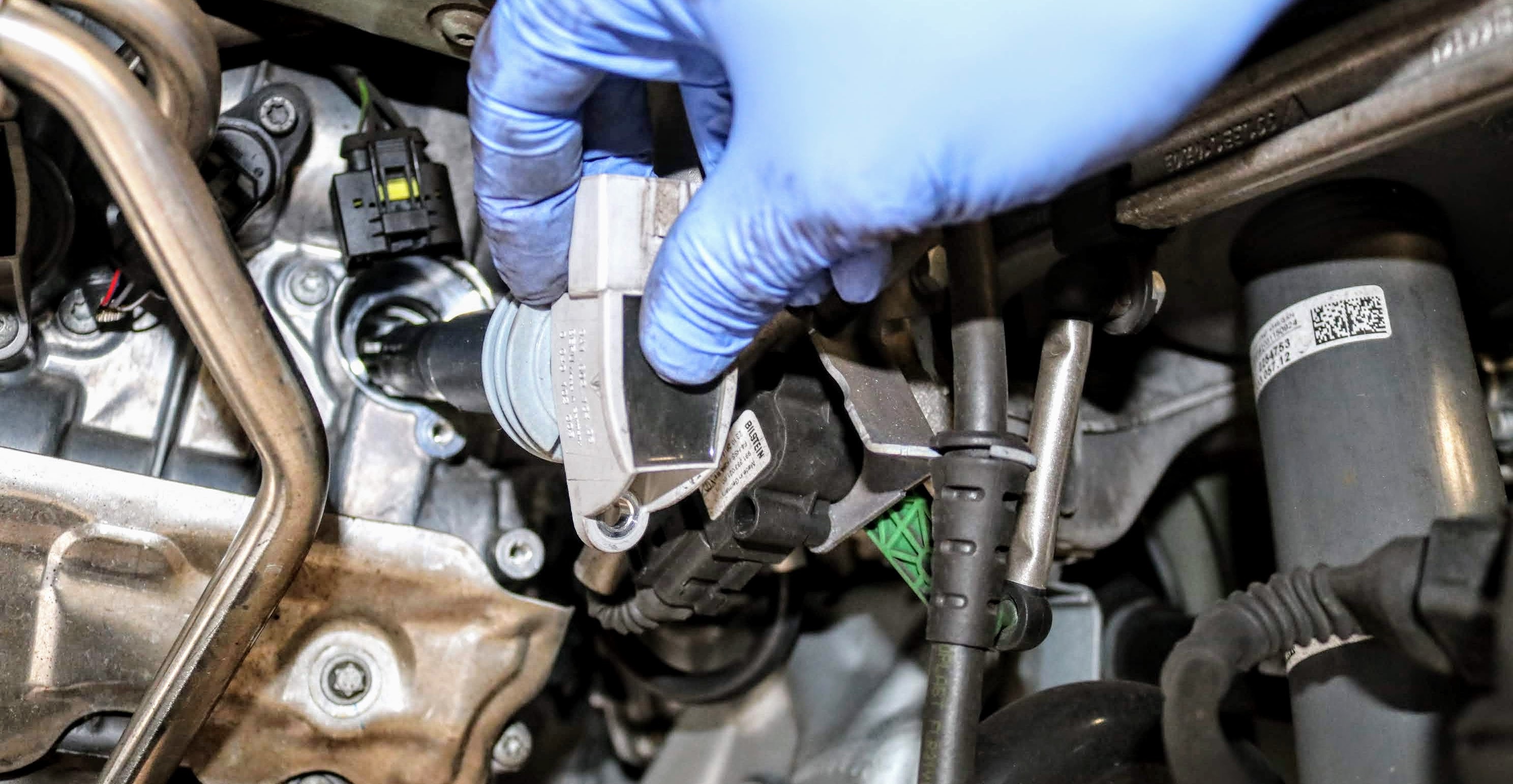 Porshce 911 (991.1) Spark Plugs Change Guide Image